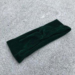 Urban Outfitters Accessories - π΅ Emerald Green Velvet Headband π΅ Urban Outfitters Accessories - π΅ Emerald Green Velvet Headband π΅